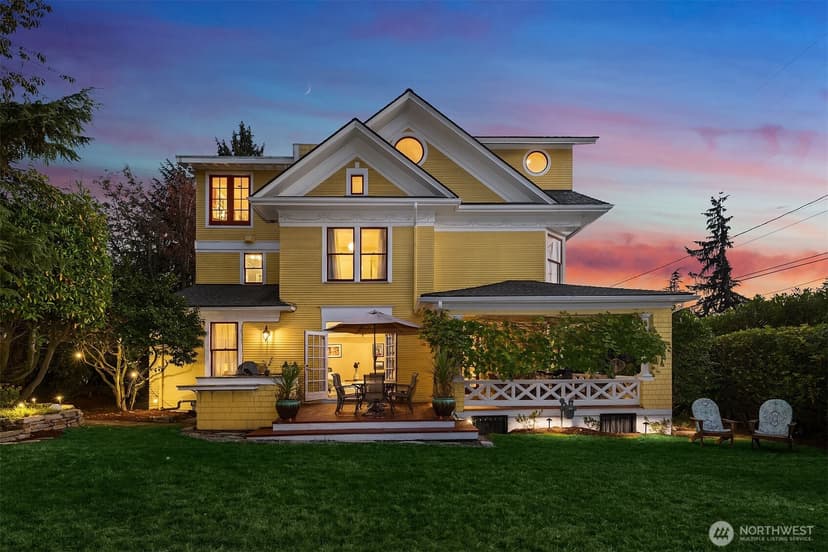 Property photo for 726 12th Avenue E, Seattle