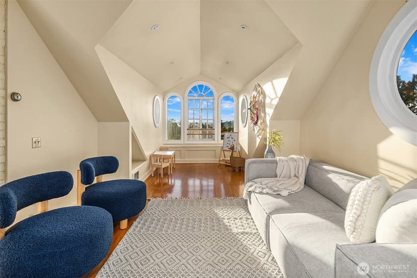 Property photo for 726 12th Avenue E, Seattle photo 25