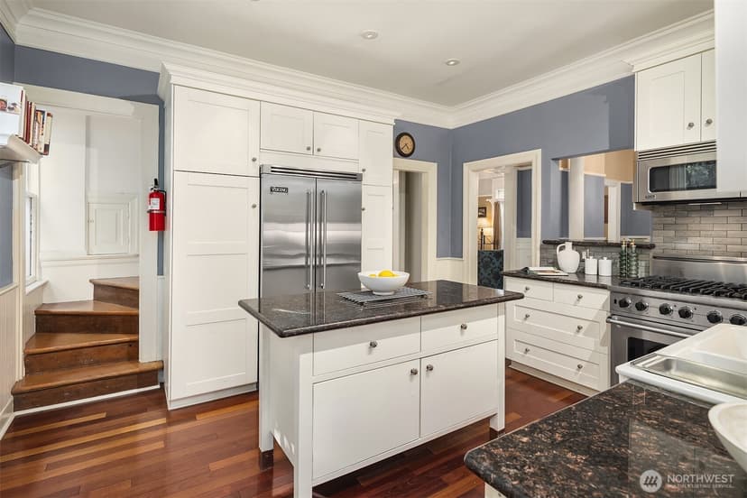 Property photo for 726 12th Avenue E, Seattle photo 15