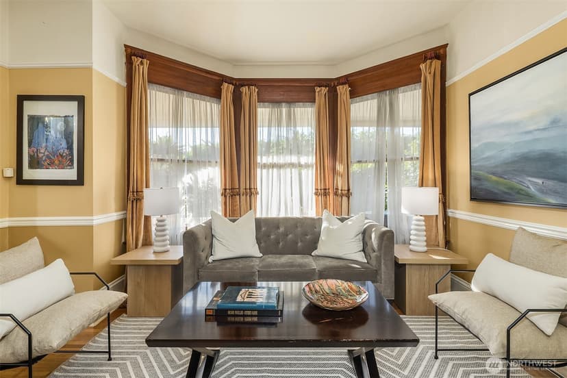 Property photo for 726 12th Avenue E, Seattle photo 6