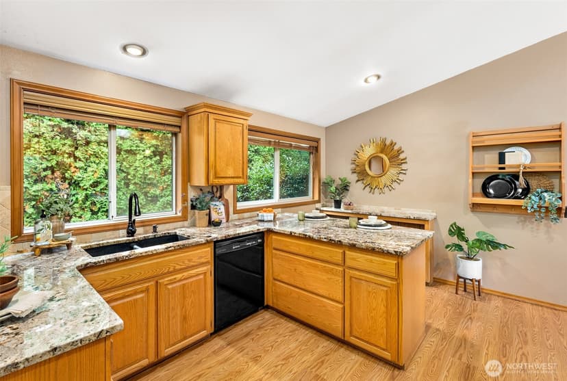 Property photo for 16522 Broadway Avenue, Snohomish photo 8