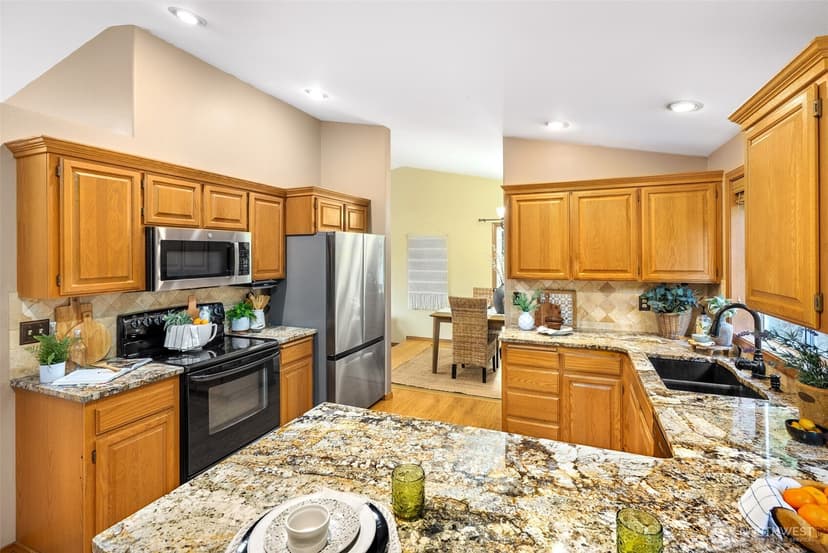Property photo for 16522 Broadway Avenue, Snohomish photo 7
