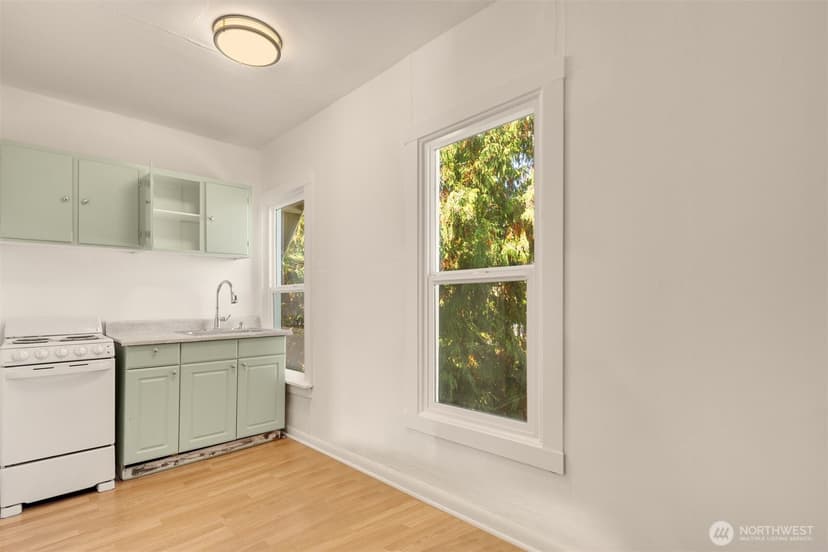 Property photo for 940 N 76th Street, Seattle photo 24