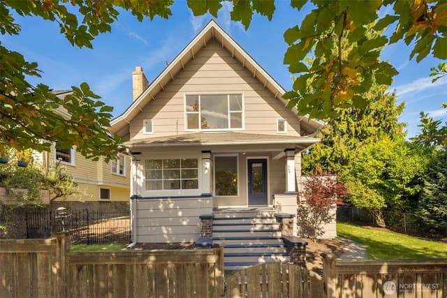 Property photo for 940 N 76th Street, Seattle photo 2