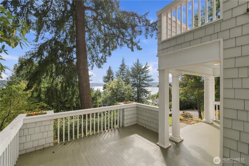 Property photo for 8239 E Mercer Way, Mercer Island photo 11