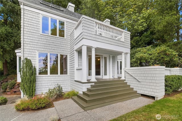 Property photo for 8239 E Mercer Way, Mercer Island photo 3