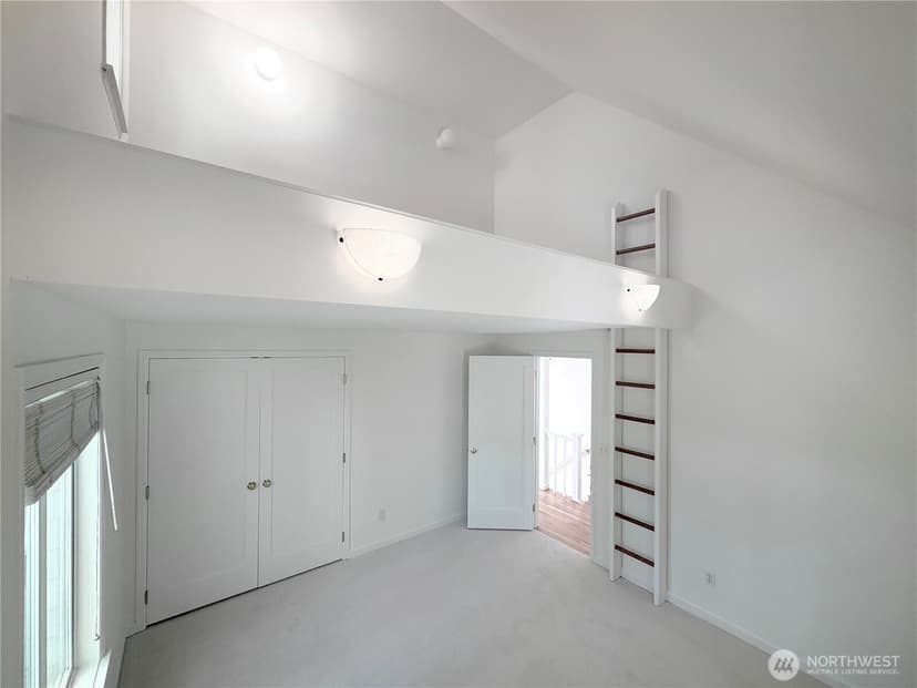 Property photo for 8239 E Mercer Way, Mercer Island photo 30