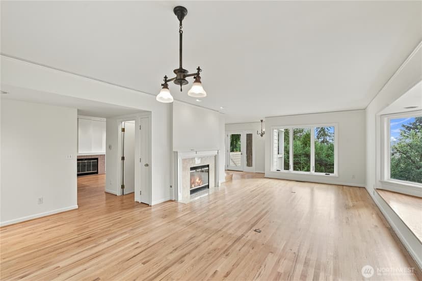 Property photo for 8239 E Mercer Way, Mercer Island photo 9