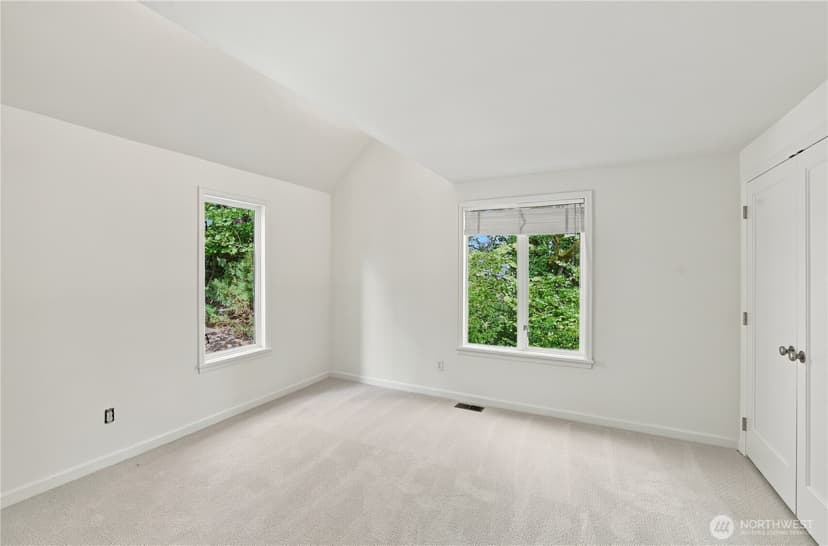 Property photo for 8239 E Mercer Way, Mercer Island photo 29