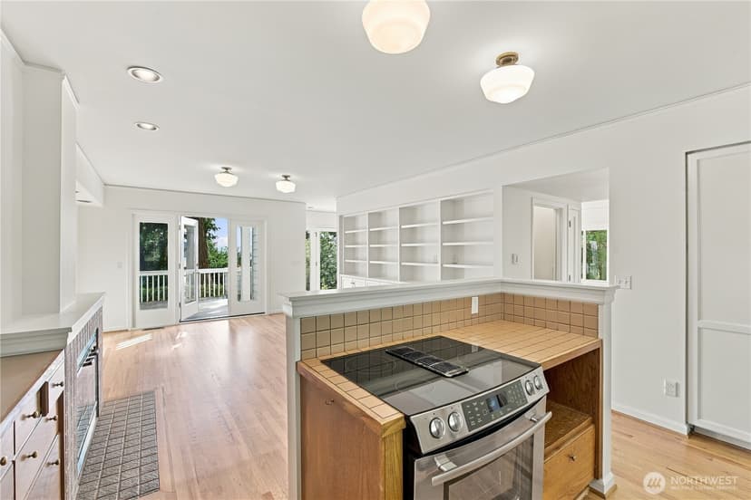 Property photo for 8239 E Mercer Way, Mercer Island photo 15