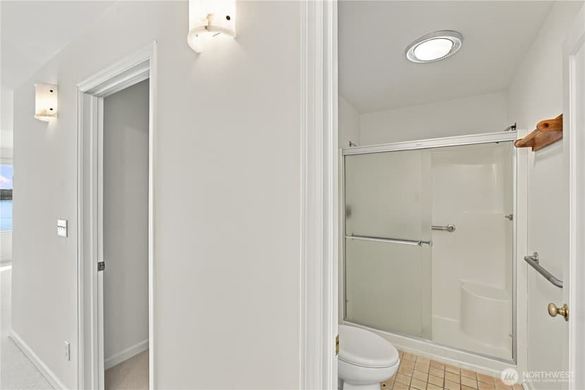 Property photo for 8239 E Mercer Way, Mercer Island photo 28