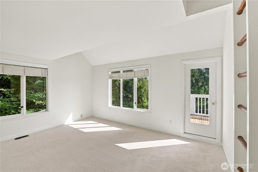 Property photo for 8239 E Mercer Way, Mercer Island photo 31