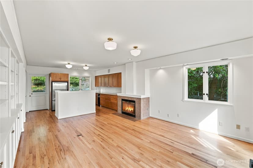 Property photo for 8239 E Mercer Way, Mercer Island photo 12