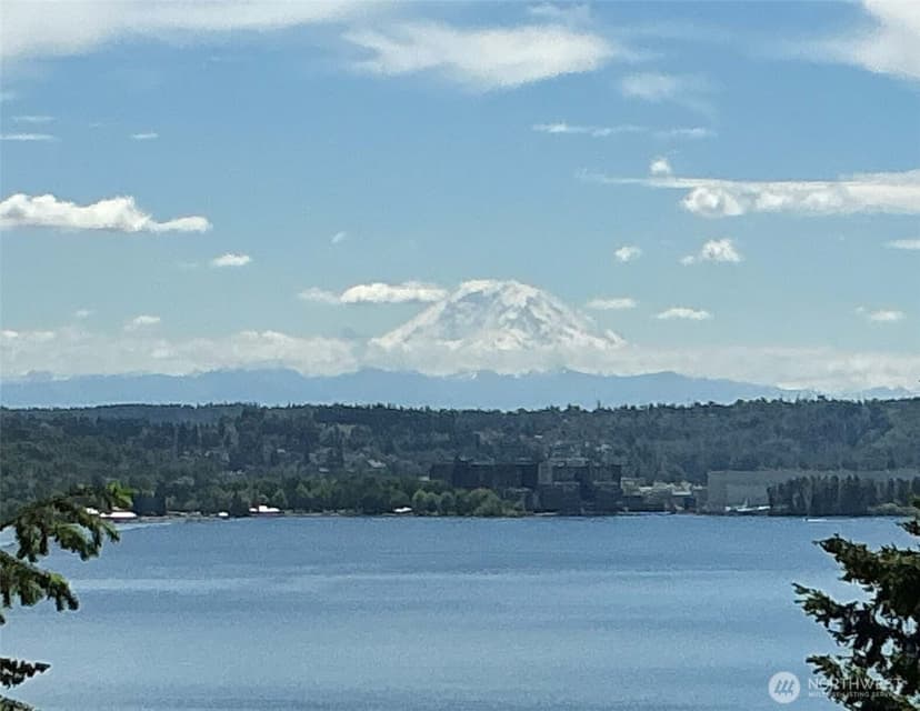 Property photo for 8239 E Mercer Way, Mercer Island photo 35