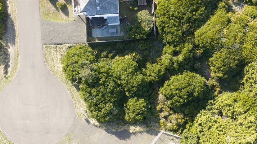 Property photo for 1114 Glendover Court SW, Ocean Shores photo 14