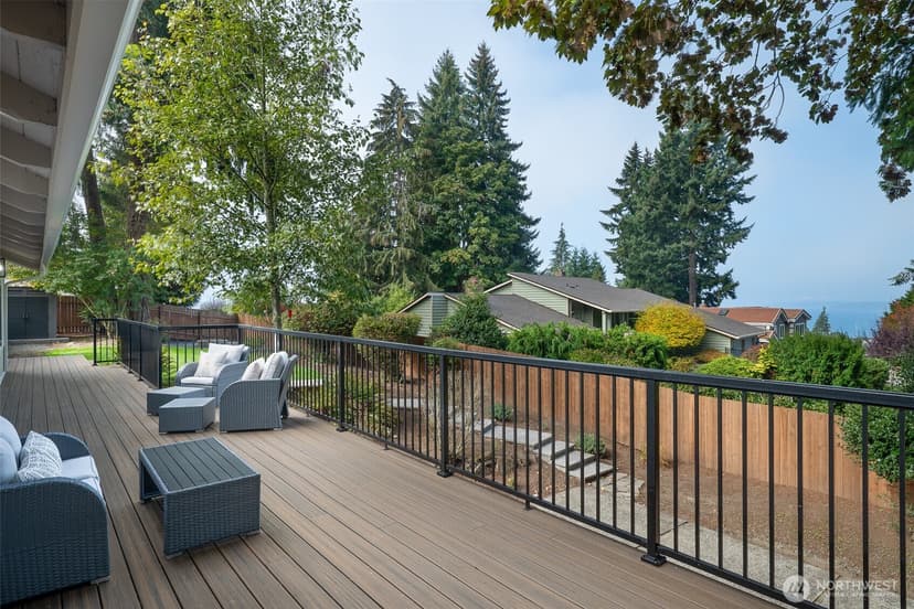 Property photo for 1040 S 295th Place, Federal Way photo 7
