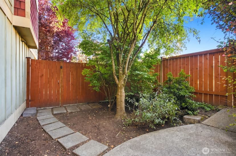 Property photo for 337 N 105th Street #A, Seattle photo 24