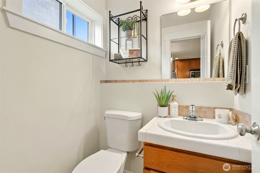 Property photo for 337 N 105th Street #A, Seattle photo 18