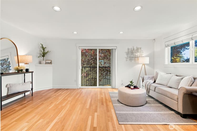 Property photo for 337 N 105th Street #A, Seattle photo 13
