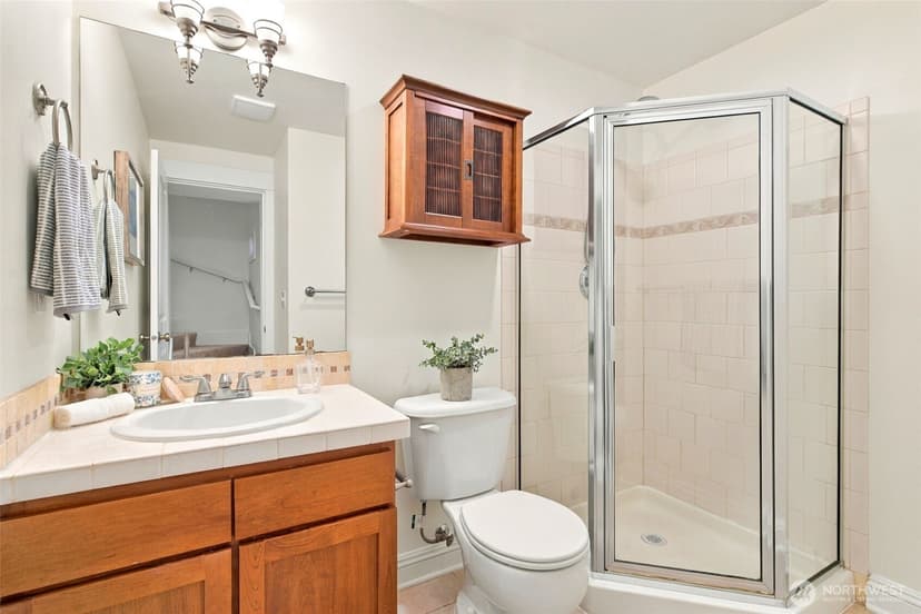 Property photo for 337 N 105th Street #A, Seattle photo 11