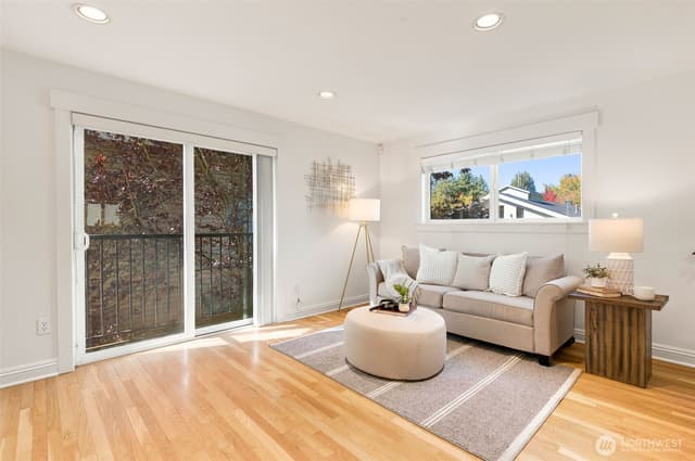 Property photo for 337 N 105th Street #A, Seattle photo 3
