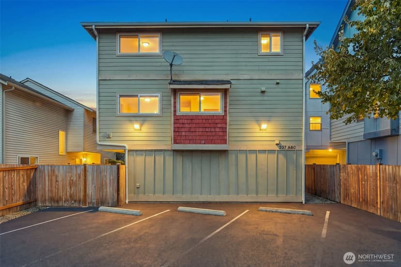 Property photo for 337 N 105th Street #A, Seattle photo 26