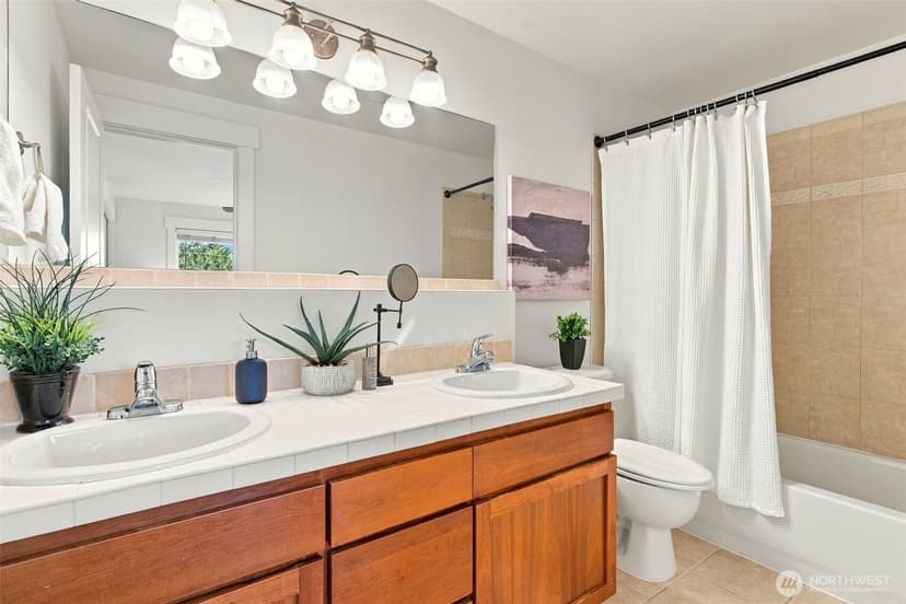 Property photo for 337 N 105th Street #A, Seattle photo 21
