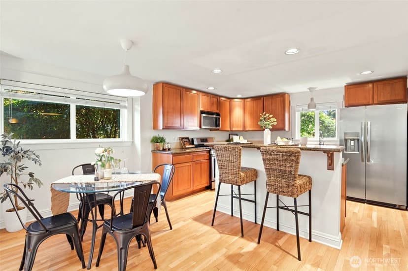 Property photo for 337 N 105th Street #A, Seattle photo 14