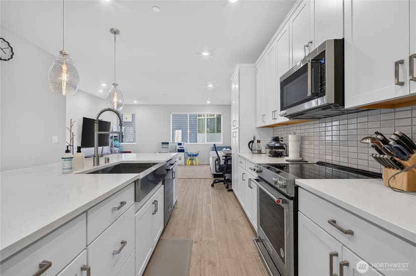 Property photo for 2123 N 148th St #A, Shoreline photo 18