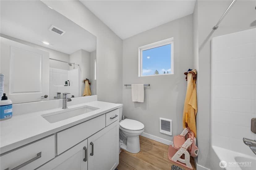 Property photo for 2123 N 148th St #A, Shoreline photo 34