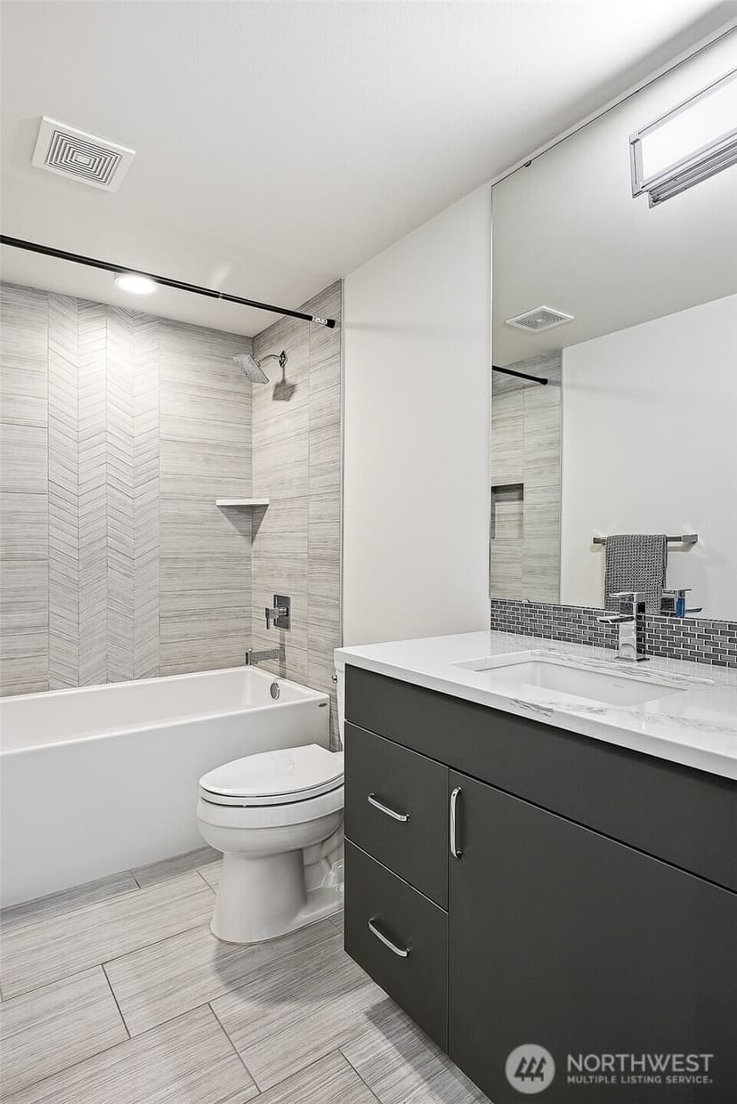 Property photo for 4314 Whitman Avenue N #B, Seattle photo 26