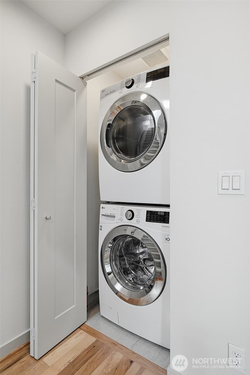Property photo for 4314 Whitman Avenue N #B, Seattle photo 23