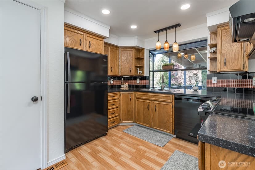 Property photo for 16511 193rd Avenue, Bonney Lake photo 8