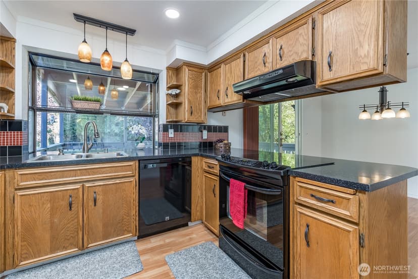 Property photo for 16511 193rd Avenue, Bonney Lake photo 9