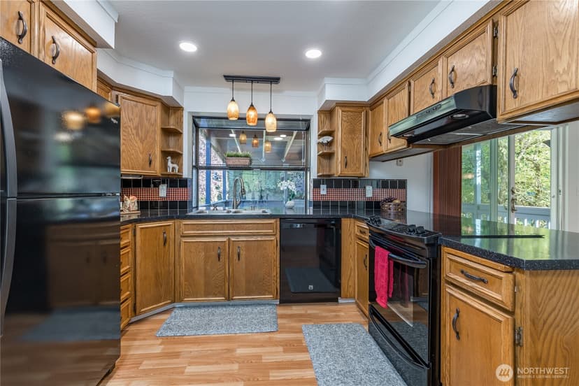 Property photo for 16511 193rd Avenue, Bonney Lake photo 7