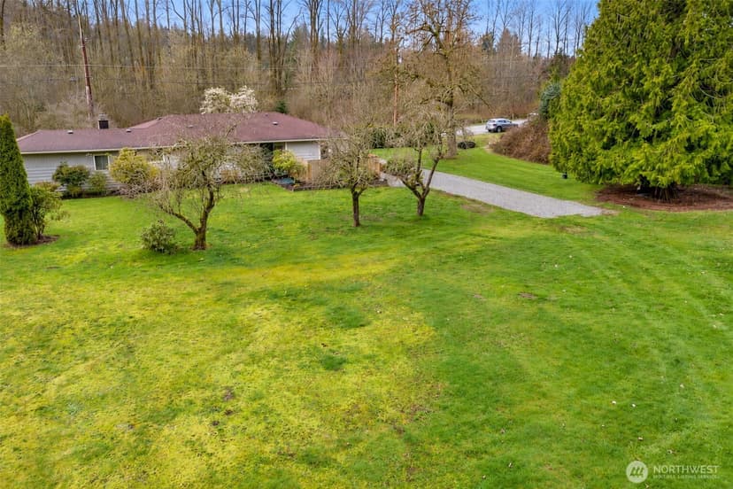 Property photo for 15408 SE Jones Road, Renton photo 3