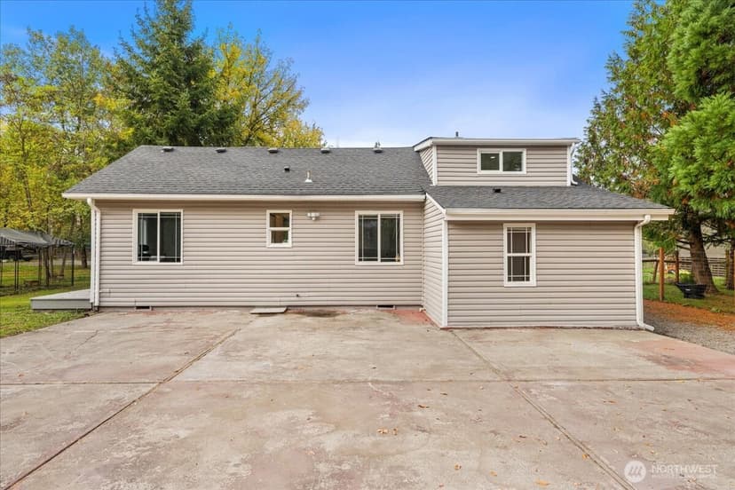 Property photo for 9719 9th Avenue E, Tacoma photo 7