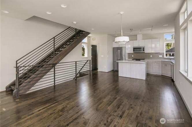 Property photo for 6211 9th Avenue NE #A, Seattle photo 5