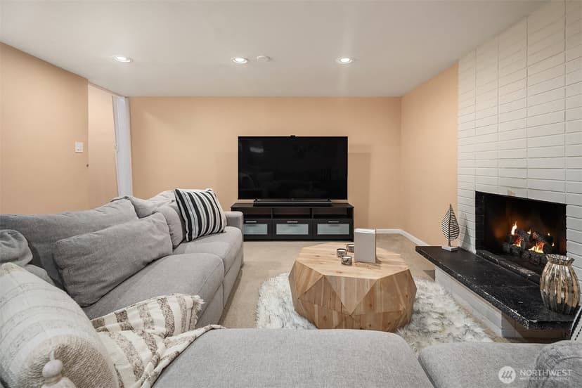 Property photo for 14622 57th Place W, Edmonds photo 19