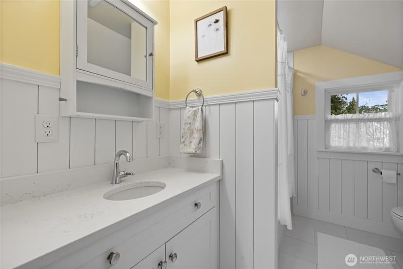 Property photo for 12101 Nyanza Road SW, Lakewood photo 20