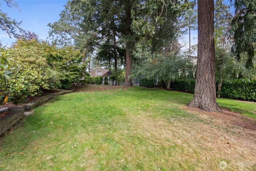 Property photo for 12101 Nyanza Road SW, Lakewood photo 35