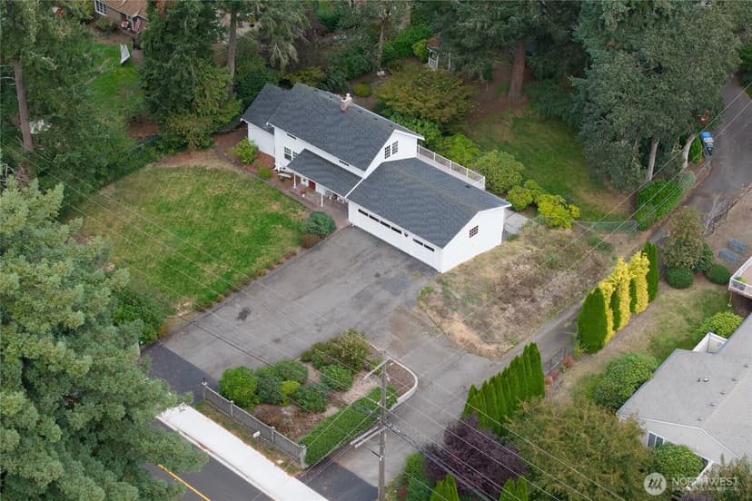 Property photo for 12101 Nyanza Road SW, Lakewood photo 38