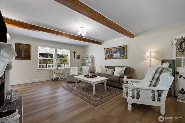 Property photo for 12101 Nyanza Road SW, Lakewood photo 5