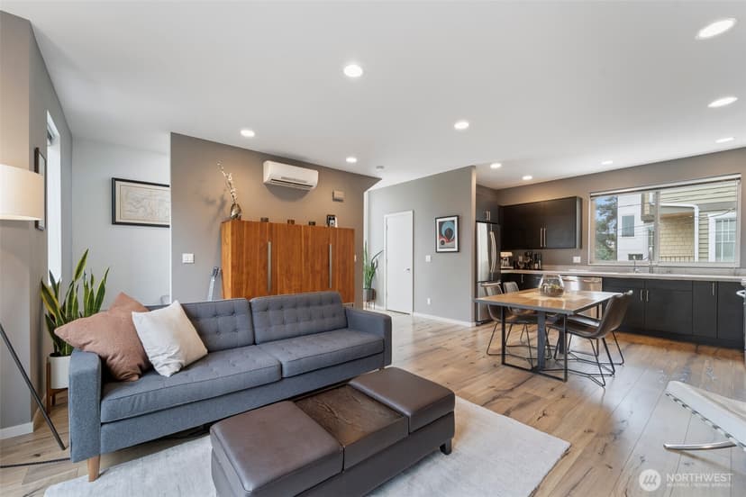 Property photo for 2201 W Ruffner Street, Seattle photo 6