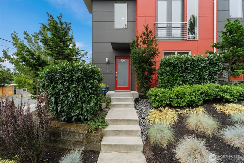 Property photo for 2201 W Ruffner Street, Seattle photo 2