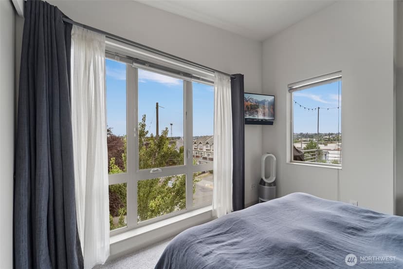 Property photo for 2201 W Ruffner Street, Seattle photo 17