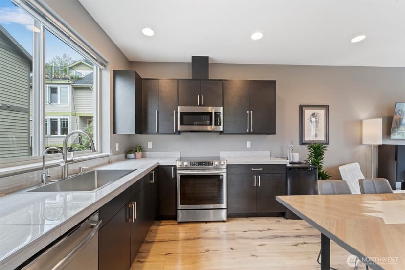 Property photo for 2201 W Ruffner Street, Seattle photo 11