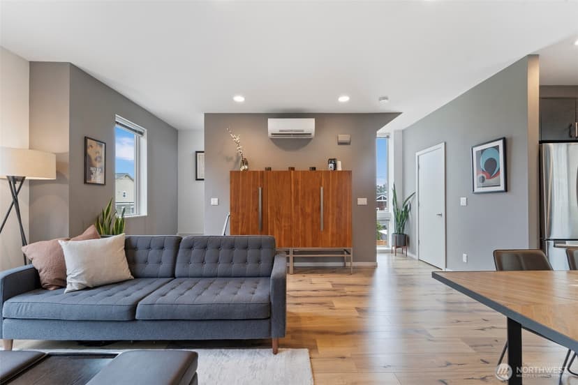 Property photo for 2201 W Ruffner Street, Seattle photo 9