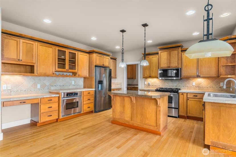 Property photo for 10705 176th Avenue E, Bonney Lake photo 11