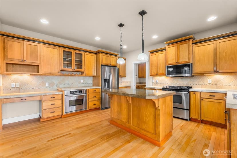 Property photo for 10705 176th Avenue E, Bonney Lake photo 9